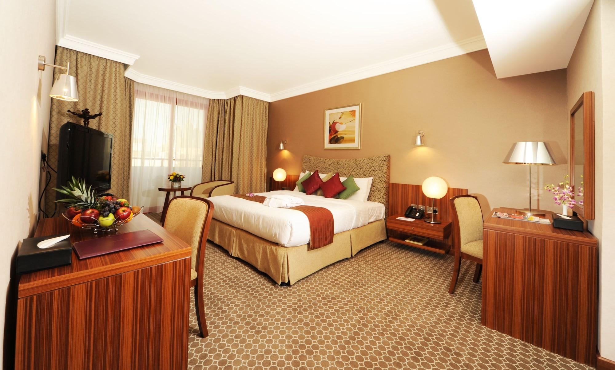 City Seasons Al Hamra Hotel Abu Dhabi Exterior foto