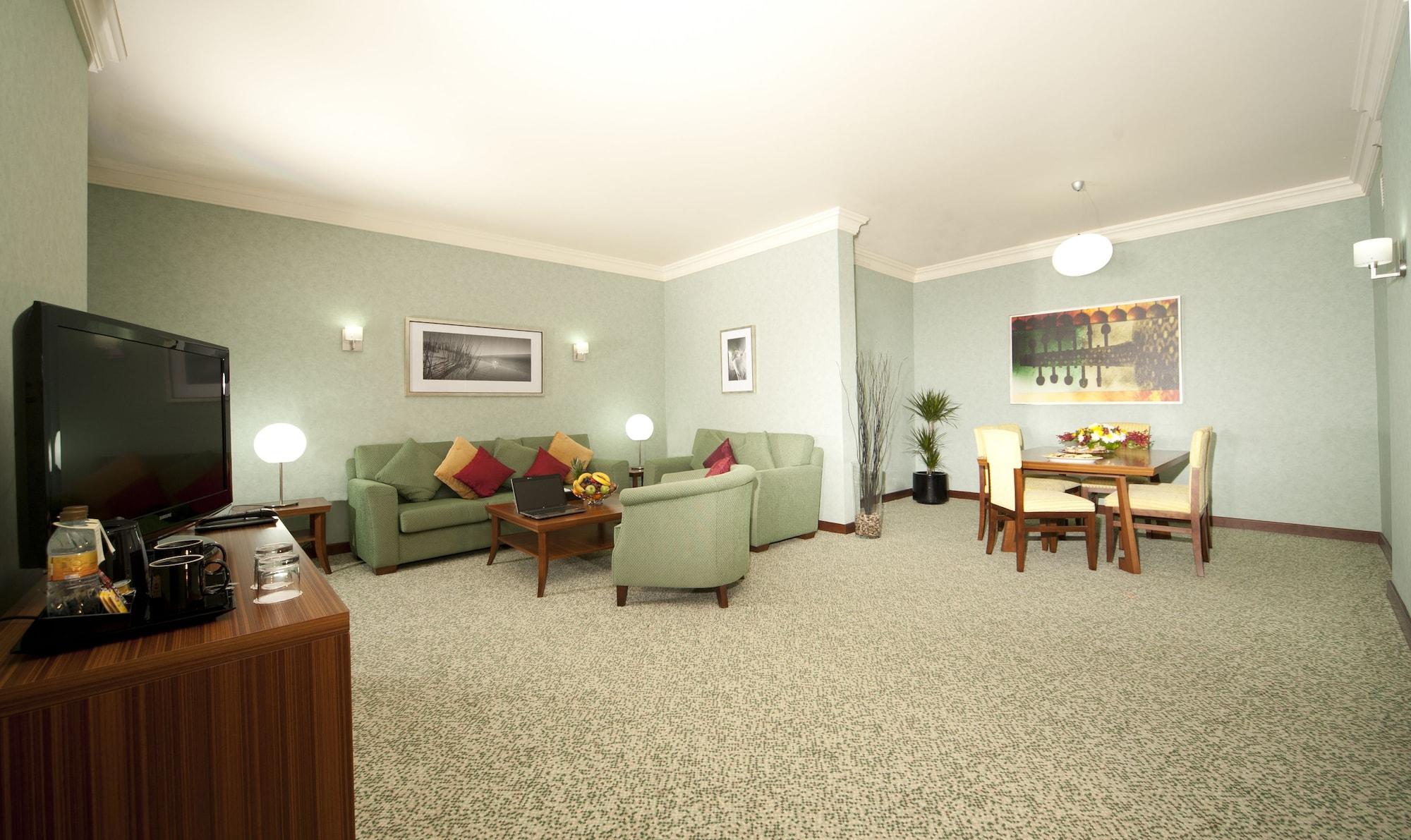 City Seasons Al Hamra Hotel Abu Dhabi Exterior foto