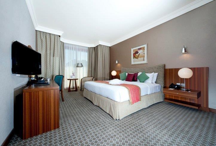 City Seasons Al Hamra Hotel Abu Dhabi Quarto foto