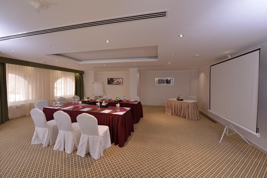 City Seasons Al Hamra Hotel Abu Dhabi Exterior foto