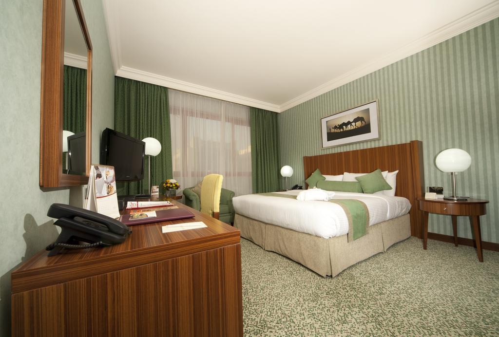 City Seasons Al Hamra Hotel Abu Dhabi Quarto foto